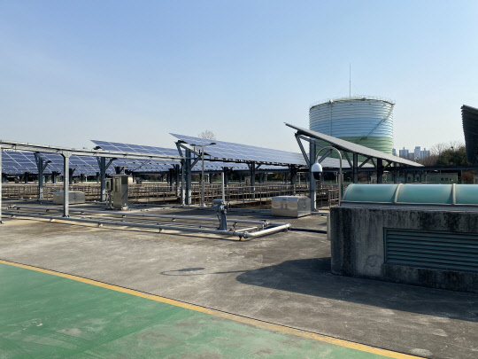 한화큐셀 중랑물재생센터 태양광 발전소. <이상현 기자>